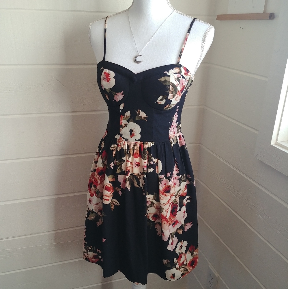 NWOT Xhiliration Floral Skater Dress XS